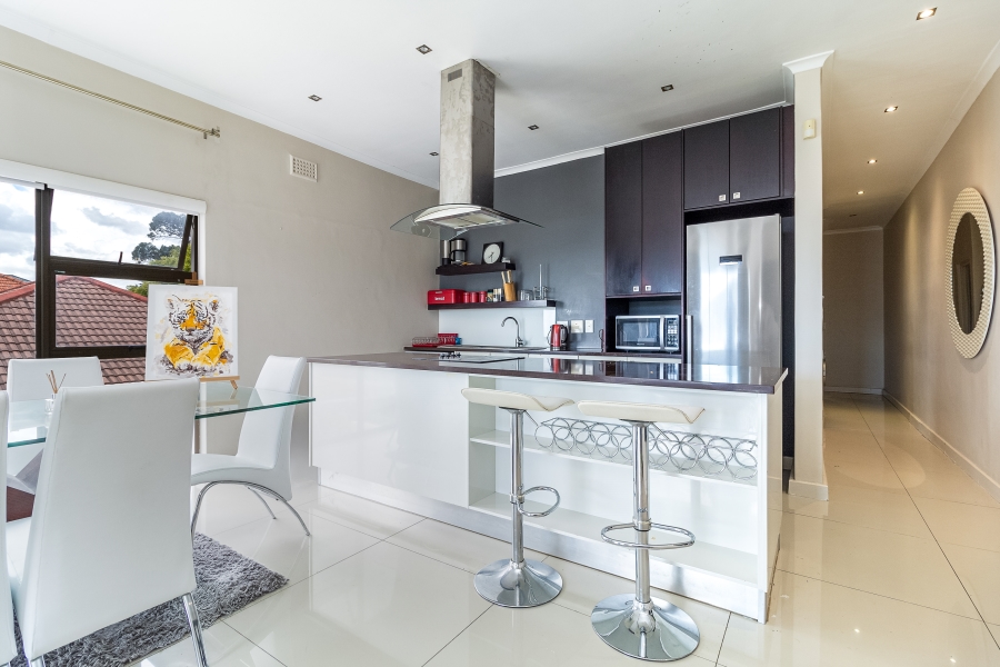 To Let 2 Bedroom Property for Rent in Vredehoek Western Cape